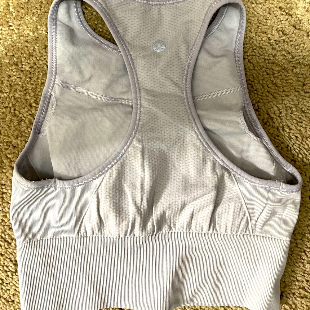 Lululemon sports bra